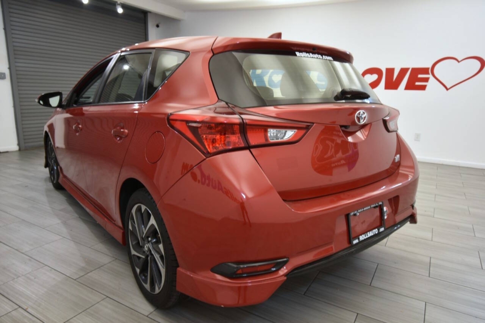 2018 Toyota Corolla iM Base 4dr Hatchback CVT, Red, Mileage: 72,291 - photo 2