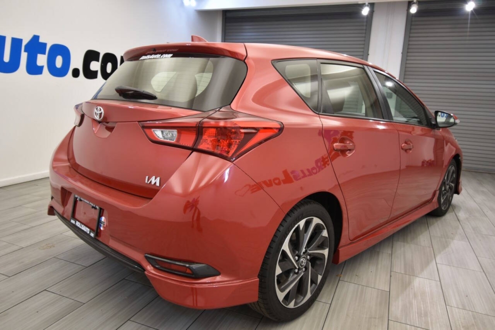 2018 Toyota Corolla iM Base 4dr Hatchback CVT, Red, Mileage: 72,291 - photo 4