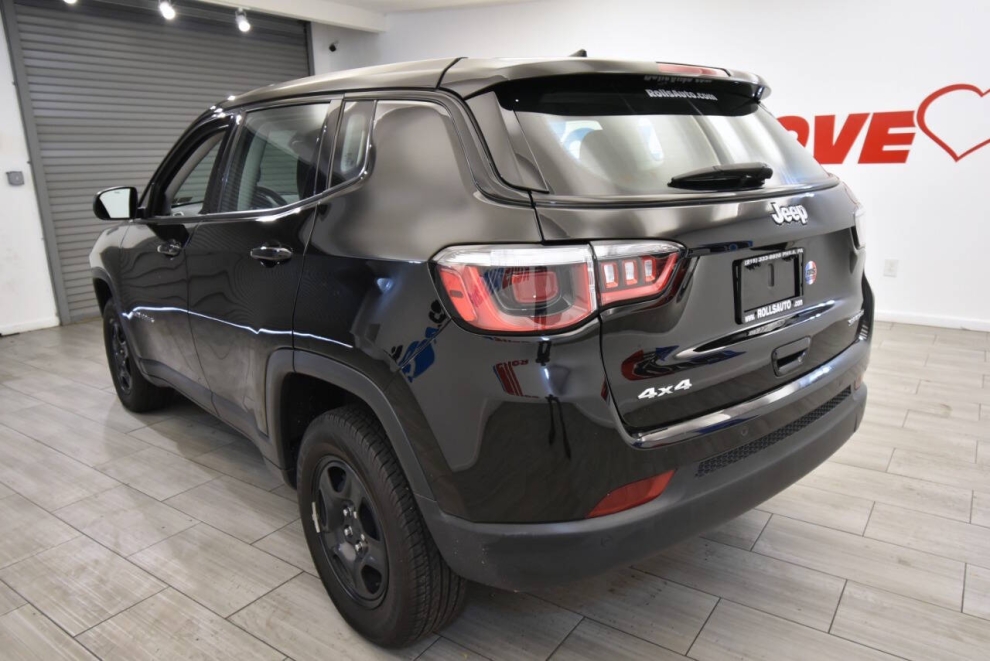 2019 Jeep Compass Sport 4x4 4dr SUV, Black, Mileage: 82,034 - photo 2