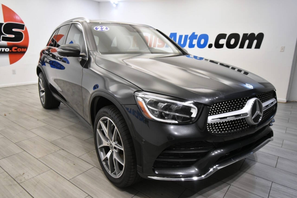 2022 Mercedes-Benz GLC GLC 300 4MATIC AWD 4dr SUV, Gray, Mileage: 37,236 - photo 6