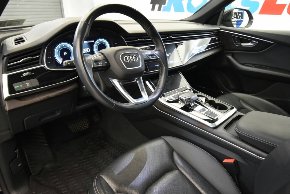 2021 Audi Q8 quattro Premium Plus 55 TFSI AWD 4dr SUV, Black, Mileage: 91,243 - photo 10