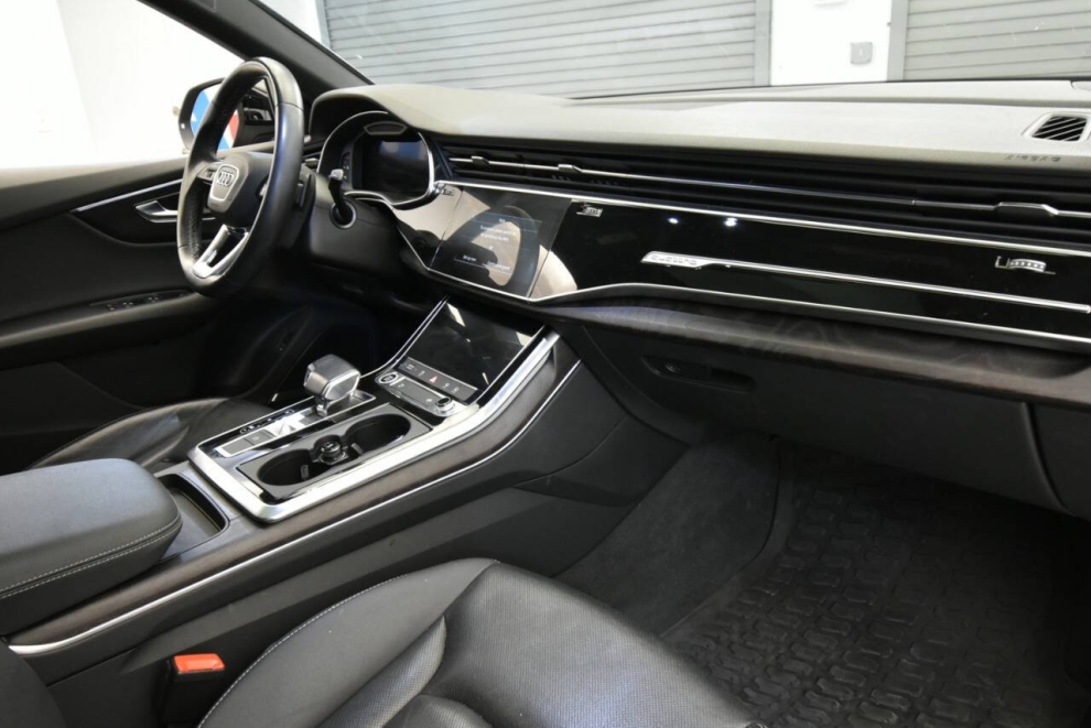 2021 Audi Q8 quattro Premium Plus 55 TFSI AWD 4dr SUV, Black, Mileage: 91,243 - photo 15