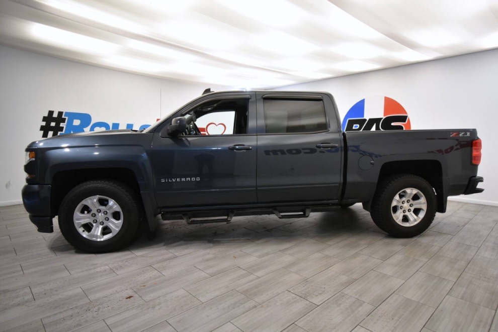 2018 Chevrolet Silverado 1500 LT Z71 4x4 4dr Crew Cab 6.5 ft. SB, Gray, Mileage: 81,088 - photo 1