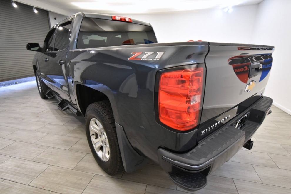 2018 Chevrolet Silverado 1500 LT Z71 4x4 4dr Crew Cab 6.5 ft. SB, Gray, Mileage: 81,088 - photo 2