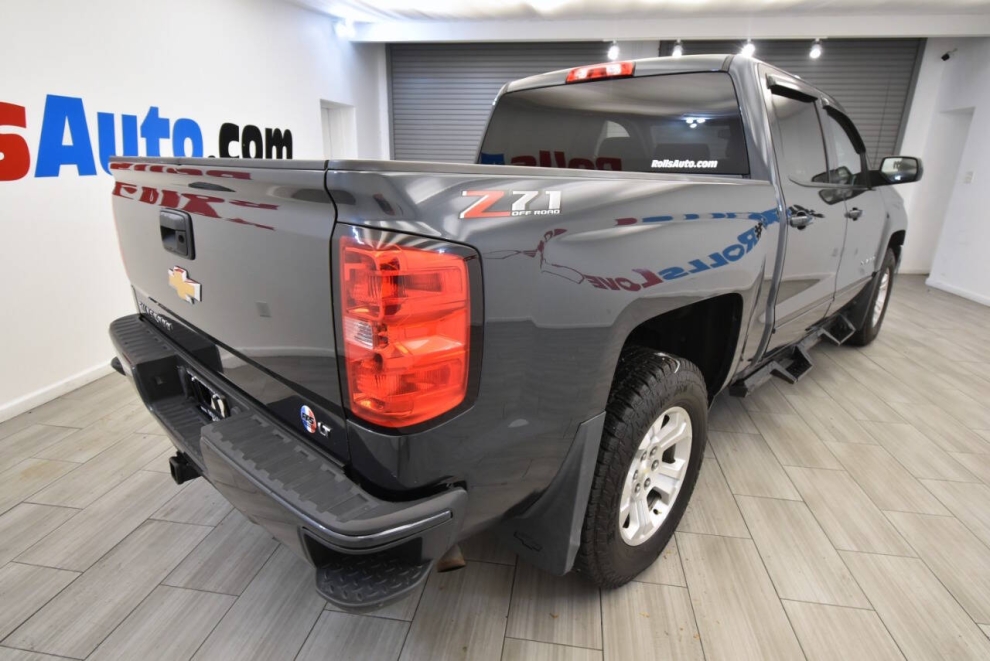 2018 Chevrolet Silverado 1500 LT Z71 4x4 4dr Crew Cab 6.5 ft. SB, Gray, Mileage: 81,088 - photo 4