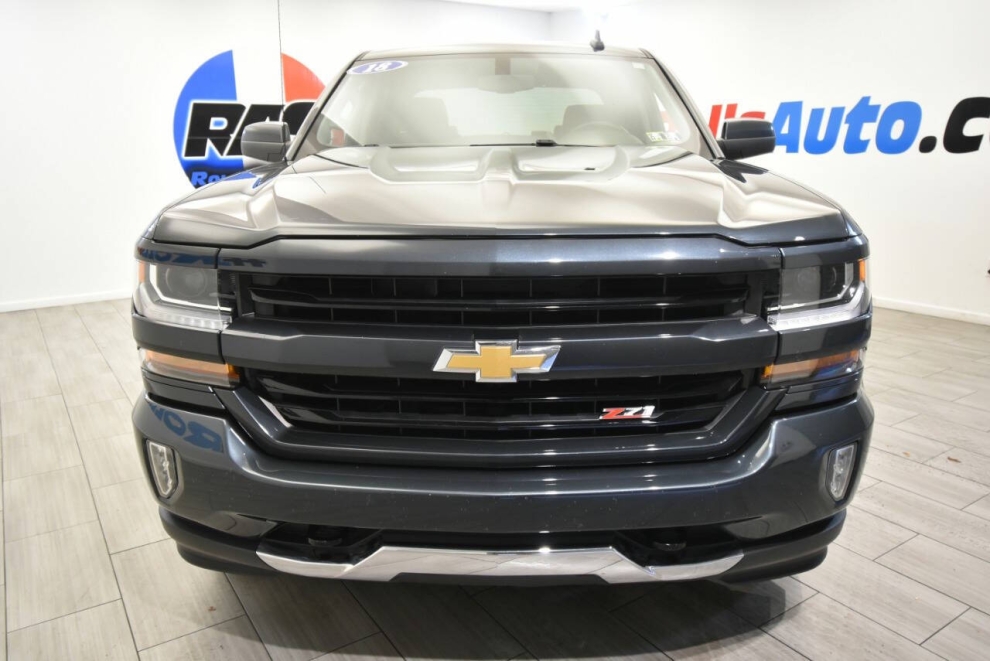 2018 Chevrolet Silverado 1500 LT Z71 4x4 4dr Crew Cab 6.5 ft. SB, Gray, Mileage: 81,088 - photo 7