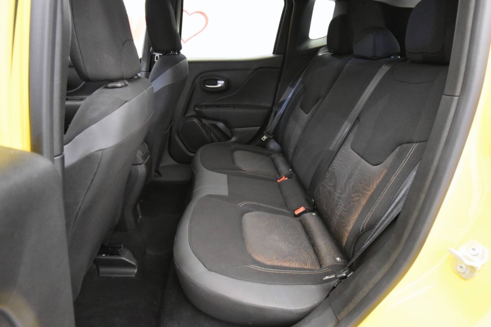 2023 Jeep Renegade Latitude 4x4 4dr SUV, Yellow, Mileage: 10,849 - photo 13