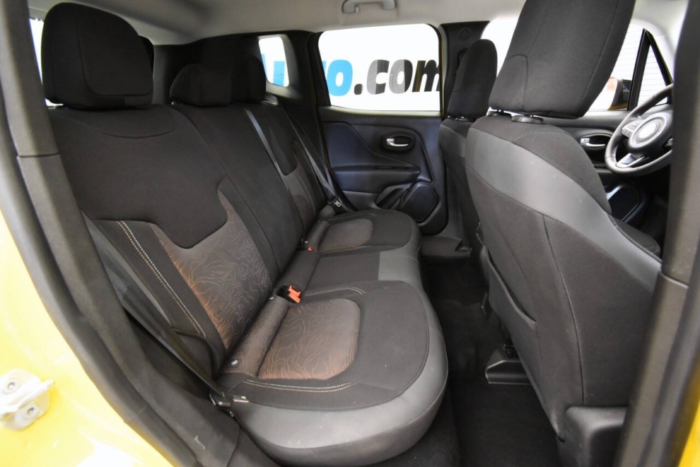 2023 Jeep Renegade Latitude 4x4 4dr SUV, Yellow, Mileage: 10,849 - photo 17