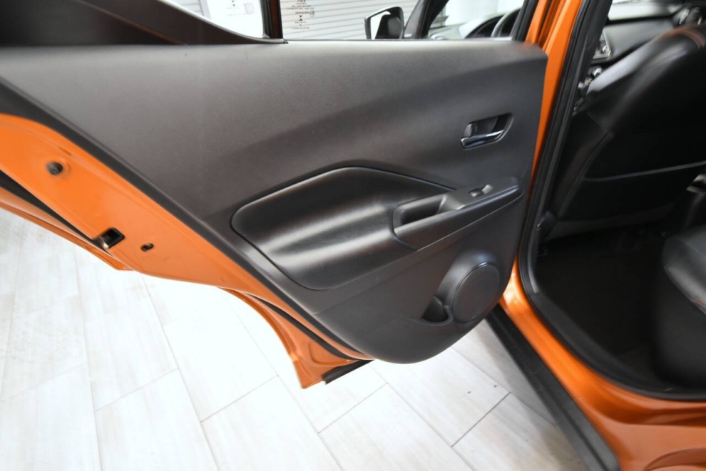 2019 Nissan Kicks SR 4dr Crossover, Orange, Mileage: 79,249 - photo 14