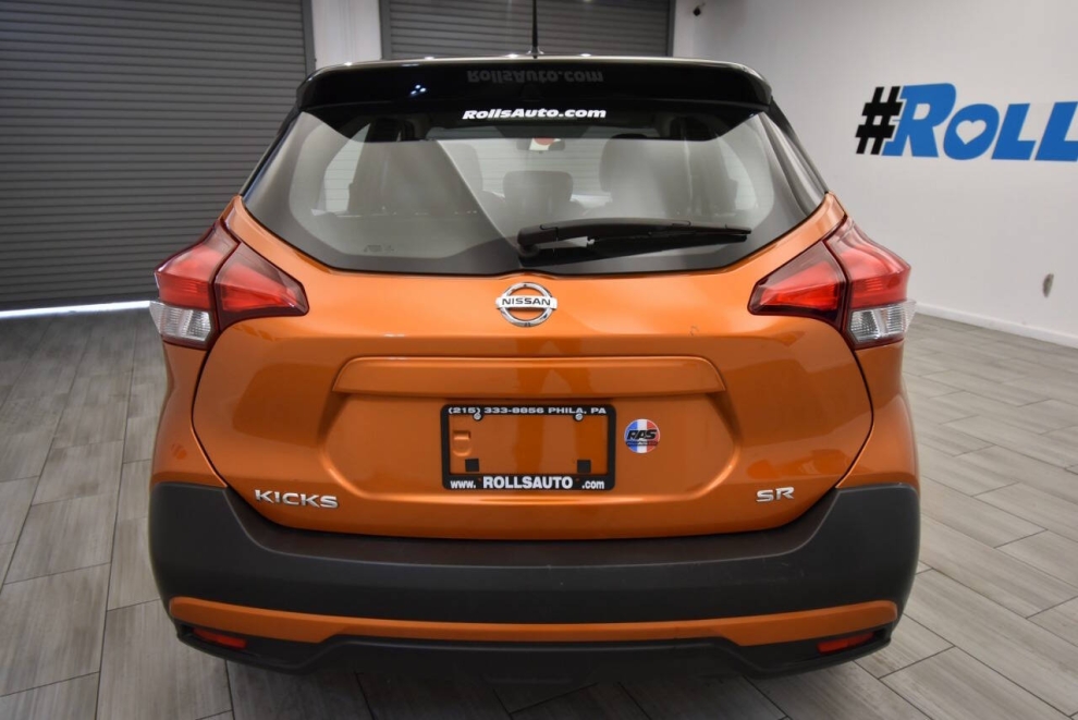 2019 Nissan Kicks SR 4dr Crossover, Orange, Mileage: 79,249 - photo 3