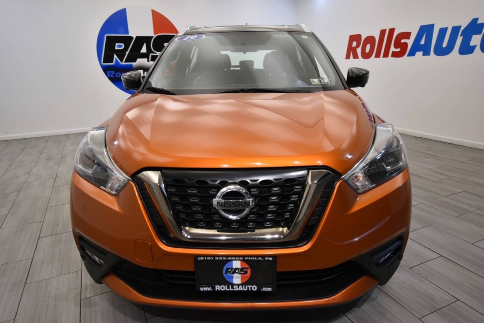 2019 Nissan Kicks SR 4dr Crossover, Orange, Mileage: 79,249 - photo 7