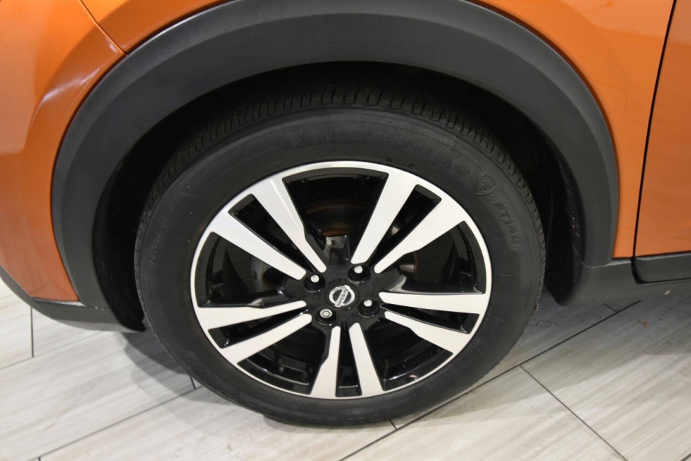 2019 Nissan Kicks SR 4dr Crossover, Orange, Mileage: 79,249 - photo 9