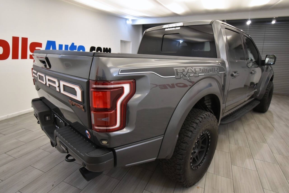 2019 Ford F-150 Raptor 4x4 4dr SuperCrew 5.5 ft. SB, Gray, Mileage: 95,707 - photo 4