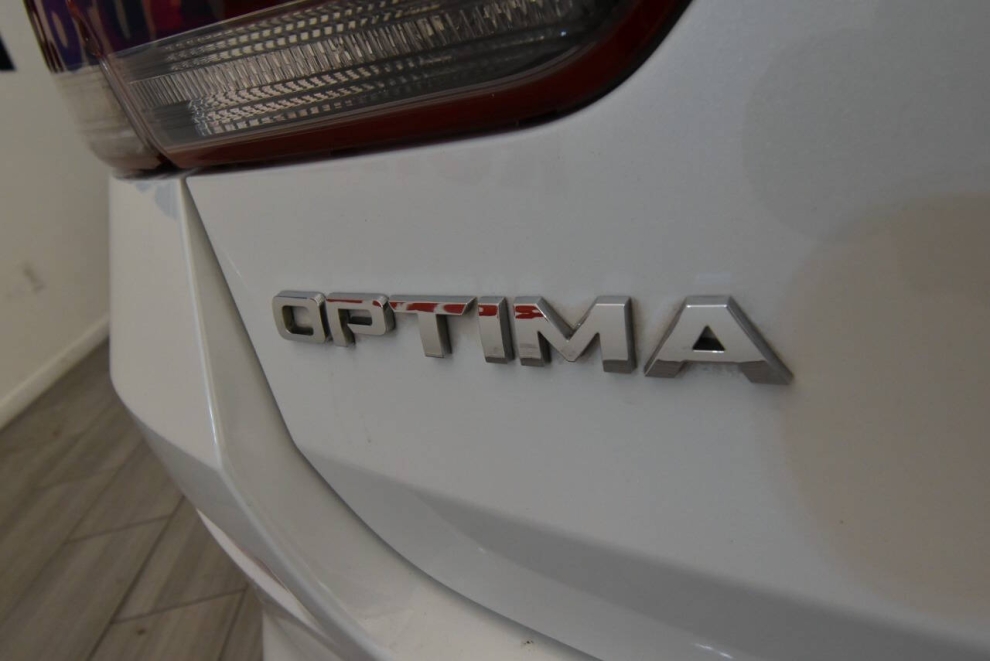 2019 Kia Optima S 4dr Sedan, White, Mileage: 126,802 - photo 34