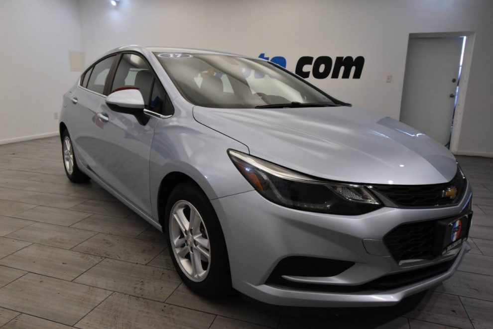 2017 Chevrolet Cruze LT Auto 4dr Hatchback, Blue, Mileage: 27,476 - photo 6