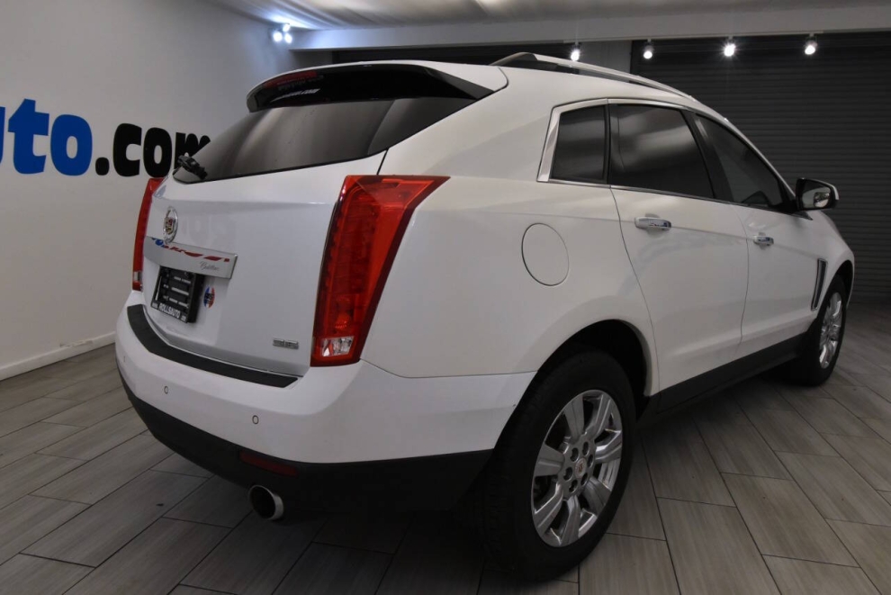 2014 Cadillac SRX Luxury Collection AWD 4dr SUV, Moon, Mileage: 94,003 - photo 4