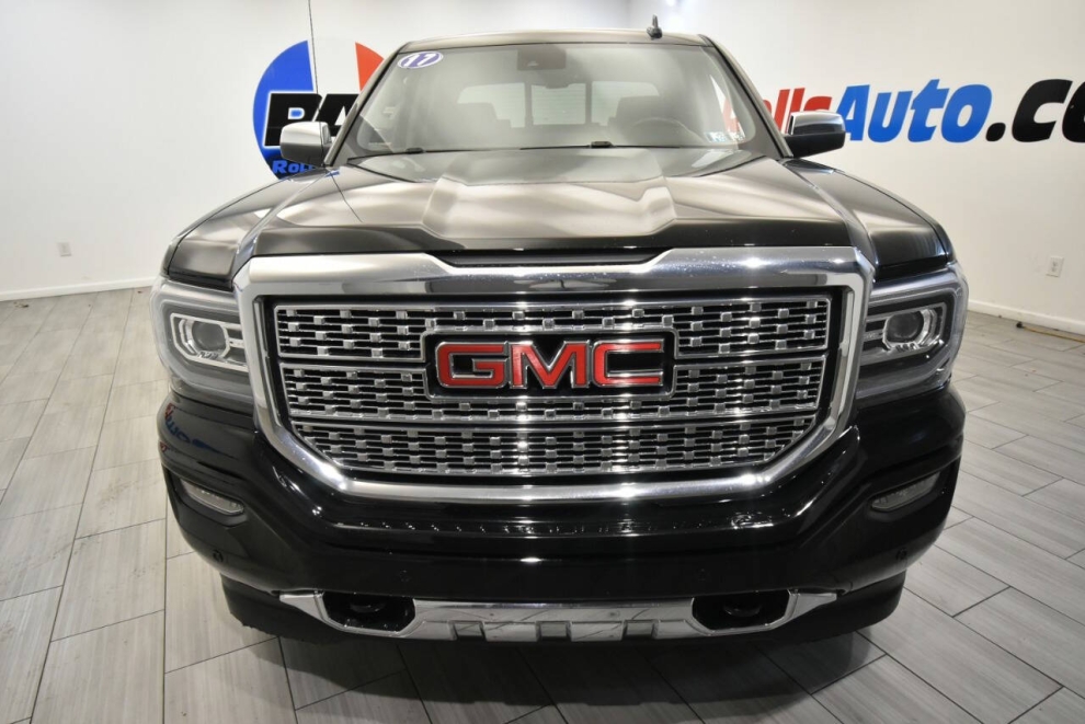 2017 GMC Sierra 1500 Denali 4x4 4dr Crew Cab 5.8 ft. SB, Black, Mileage: 98,714 - photo 7