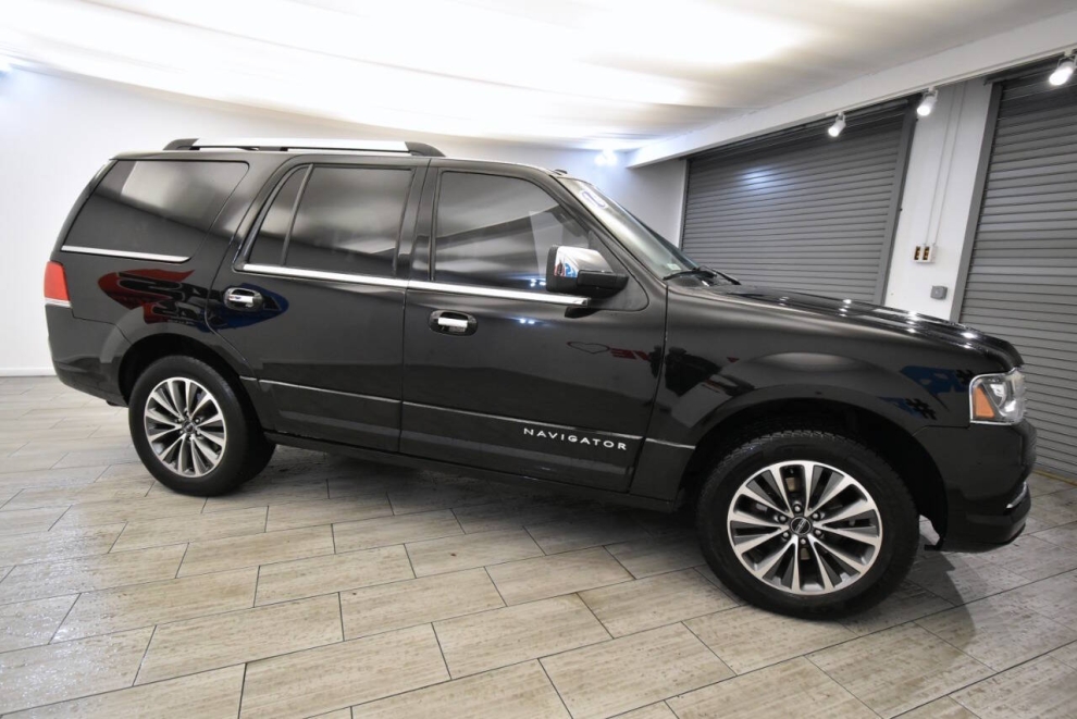 2016 Lincoln Navigator Select 4x4 4dr SUV, Black, Mileage: 66,337 - photo 5