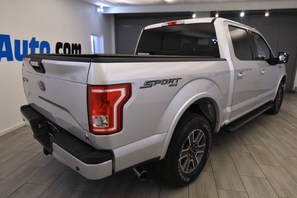 2016 Ford F-150 XLT 4x4 4dr SuperCrew 5.5 ft. SB, Silver, Mileage: 124,274 - photo 4