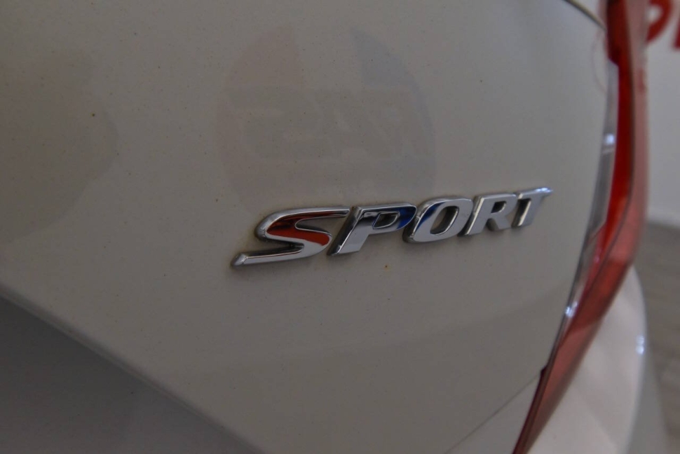 2019 Honda Civic Sport 4dr Sedan CVT, White, Mileage: 69,864 - photo 35