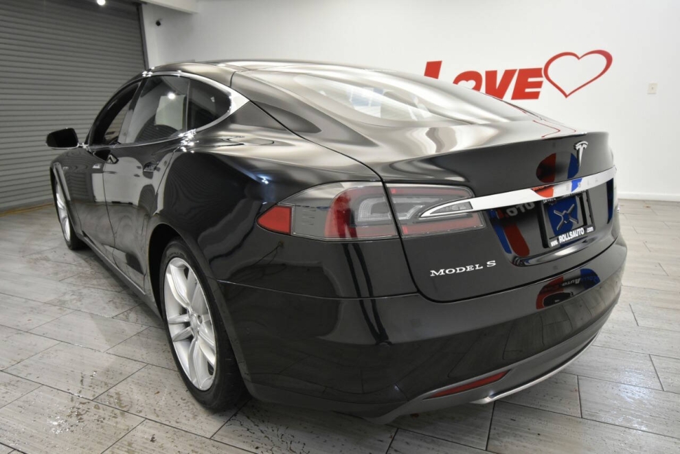 2015 Tesla Model S 85D AWD 4dr Liftback, Black, Mileage: 71,226 - photo 2