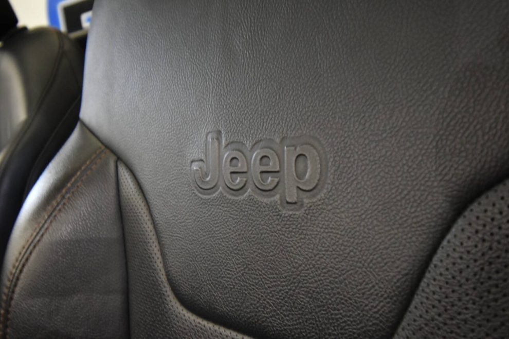 2021 Jeep Compass Limited 4x4 4dr SUV, White, Mileage: 46,331 - photo 22