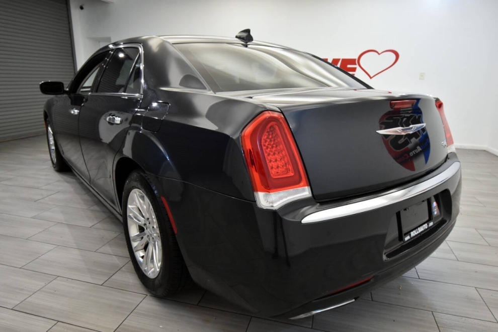 2016 Chrysler 300 C 4dr Sedan, Gray, Mileage: 83,839 - photo 2