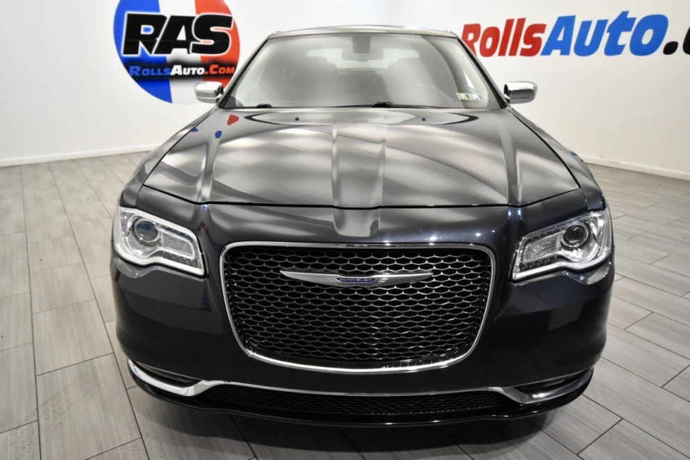 2016 Chrysler 300 C 4dr Sedan, Gray, Mileage: 83,839 - photo 7