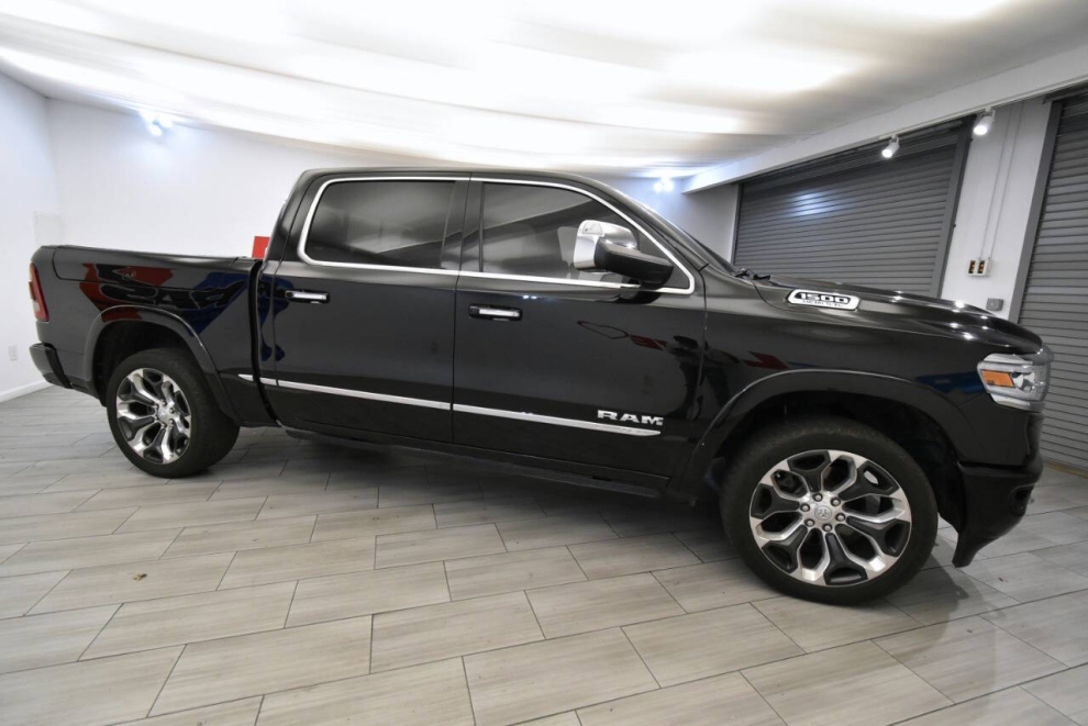 2019 RAM 1500 Limited 4x4 4dr Crew Cab 5.6 ft. SB Pickup, Black, Mileage: 91,023 - photo 5