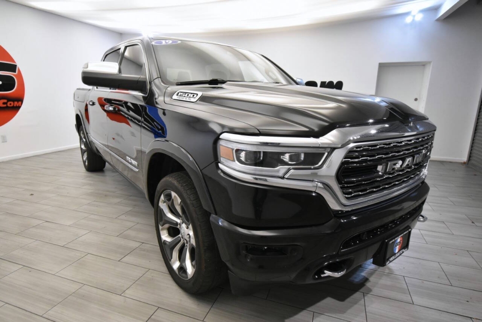 2019 RAM 1500 Limited 4x4 4dr Crew Cab 5.6 ft. SB Pickup, Black, Mileage: 91,023 - photo 6