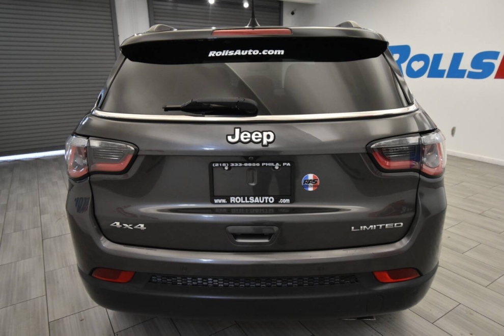 2018 Jeep Compass Limited 4x4 4dr SUV, Gray, Mileage: 83,235 - photo 3