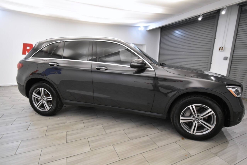 2021 Mercedes-Benz GLC GLC 300 4MATIC AWD 4dr SUV, Gray, Mileage: 56,194 - photo 5