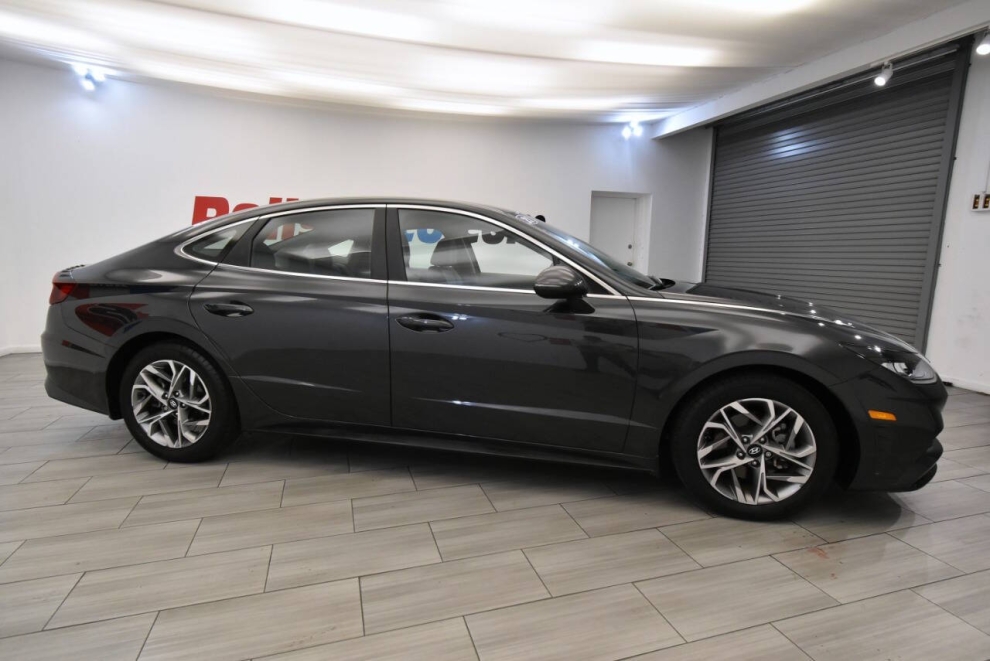 2021 Hyundai Sonata SEL 4dr Sedan, Gray, Mileage: 22,330 - photo 5