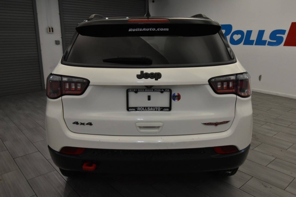 2019 Jeep Compass Trailhawk 4x4 4dr SUV, White, Mileage: 72,801 - photo 3