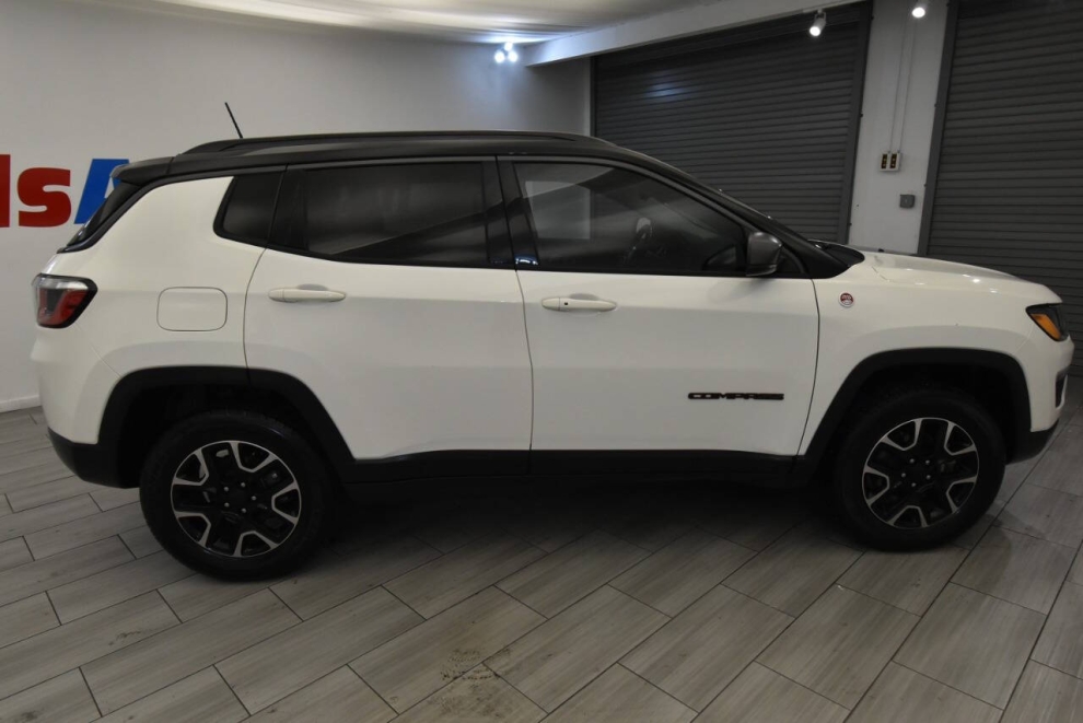 2019 Jeep Compass Trailhawk 4x4 4dr SUV, White, Mileage: 72,801 - photo 5