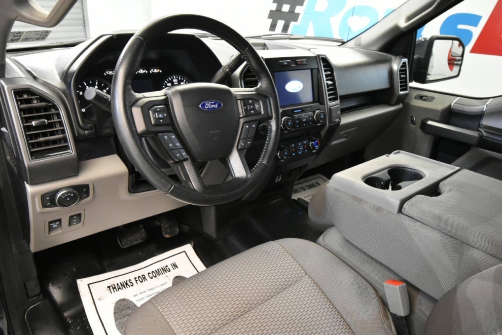 2020 Ford F-150 XLT 4x4 SuperCrew, Blue, Mileage: 87,626 - photo 11