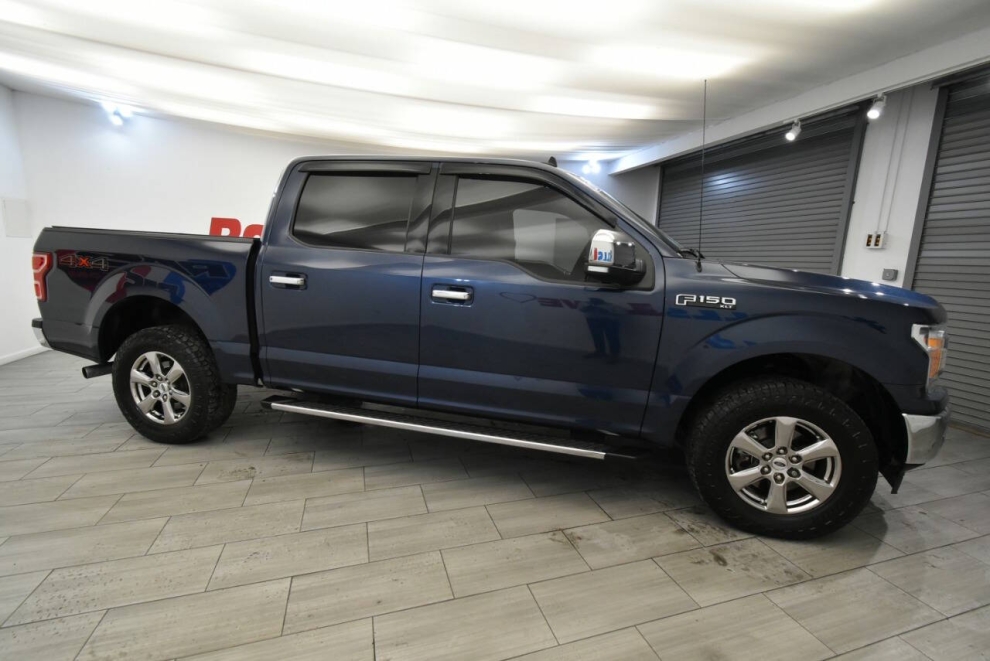 2020 Ford F-150 XLT 4x4 SuperCrew, Blue, Mileage: 87,626 - photo 5