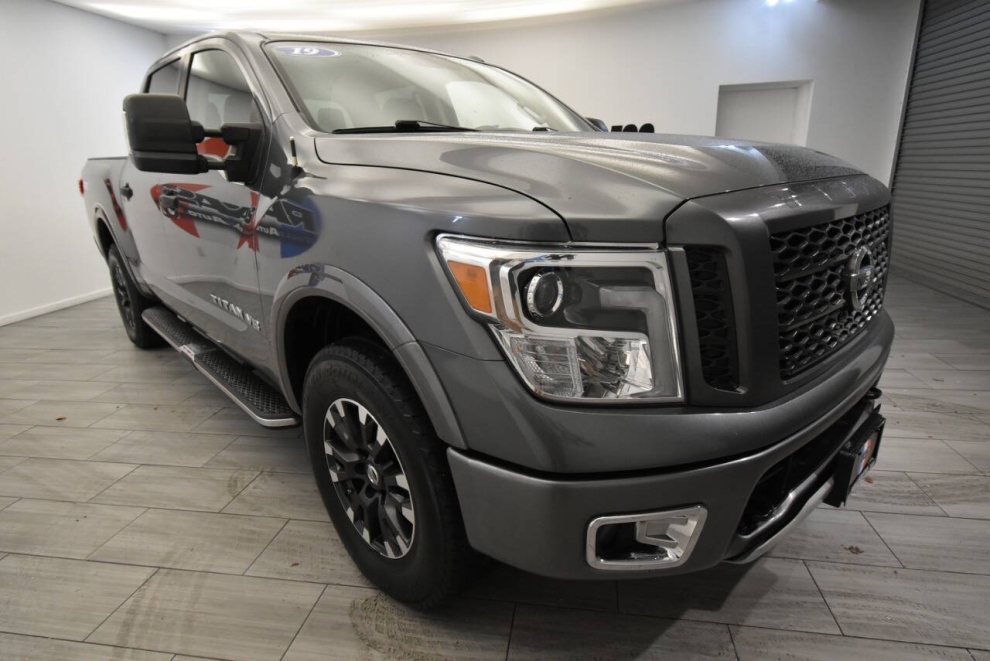 2019 Nissan Titan Pro-4X Crew Cab 4x4, Gray, Mileage: 104,308 - photo 6