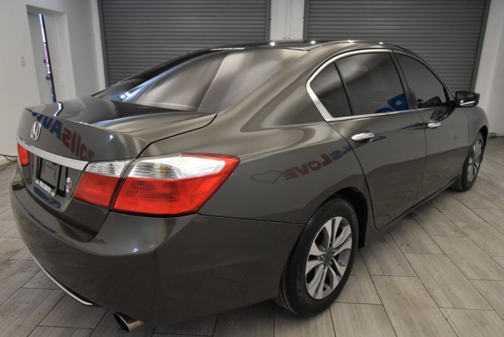 2015 Honda Accord LX 4dr Sedan CVT, Gray, Mileage: 89,905 - photo 4