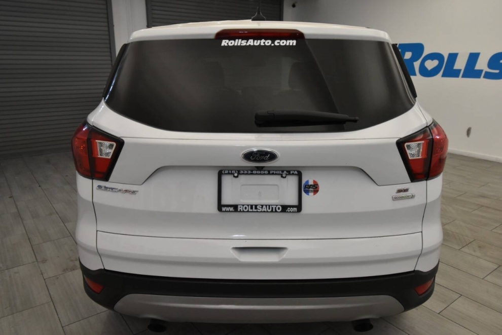 2019 Ford Escape SE 4dr SUV, White, Mileage: 77,208 - photo 3