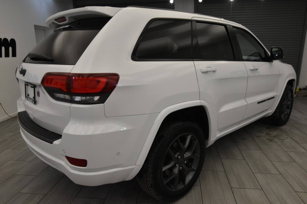 2021 Jeep Grand Cherokee Limited 80th Anniversary, White, Mileage: 91,818 - photo 4