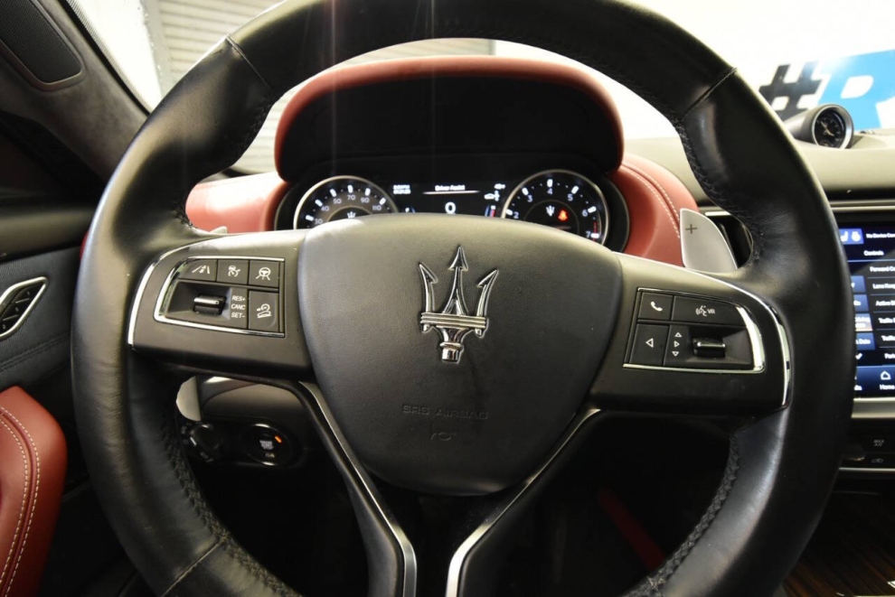 2021 Maserati Levante S GranLusso AWD 4dr SUV, Gray, Mileage: 71,052 - photo 29