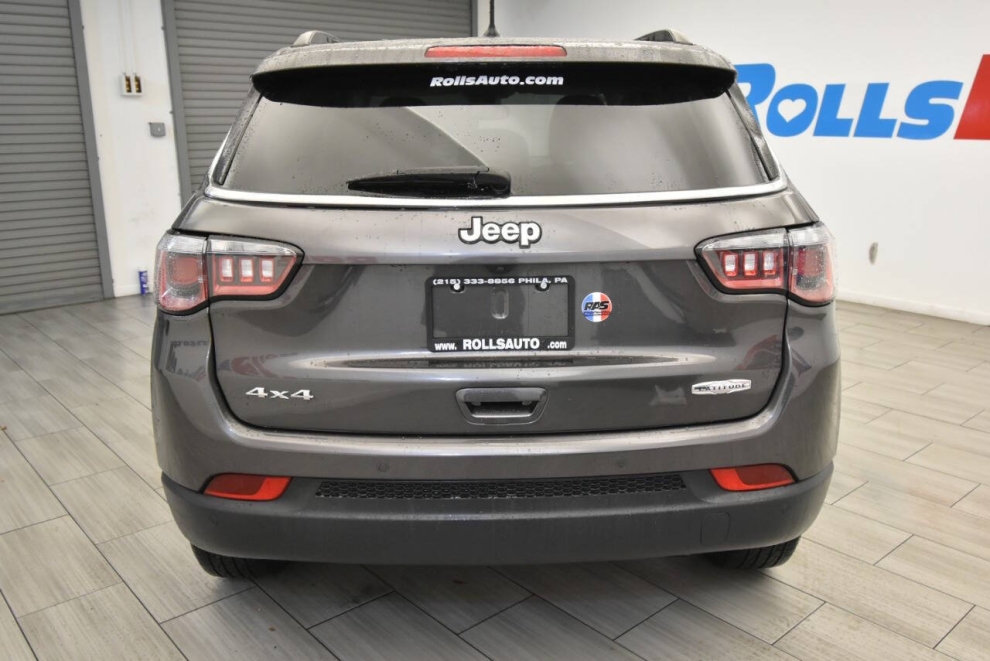 2018 Jeep Compass Latitude, Gray, Mileage: 26,511 - photo 3