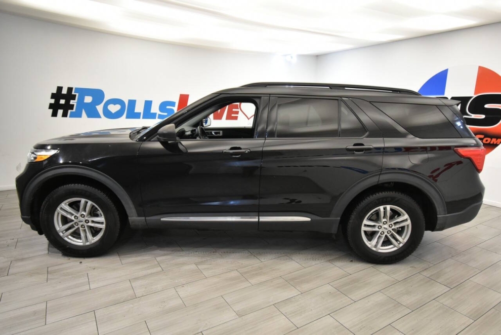 2021 Ford Explorer XLT AWD 4dr SUV, Black, Mileage: 93,287 - photo 1