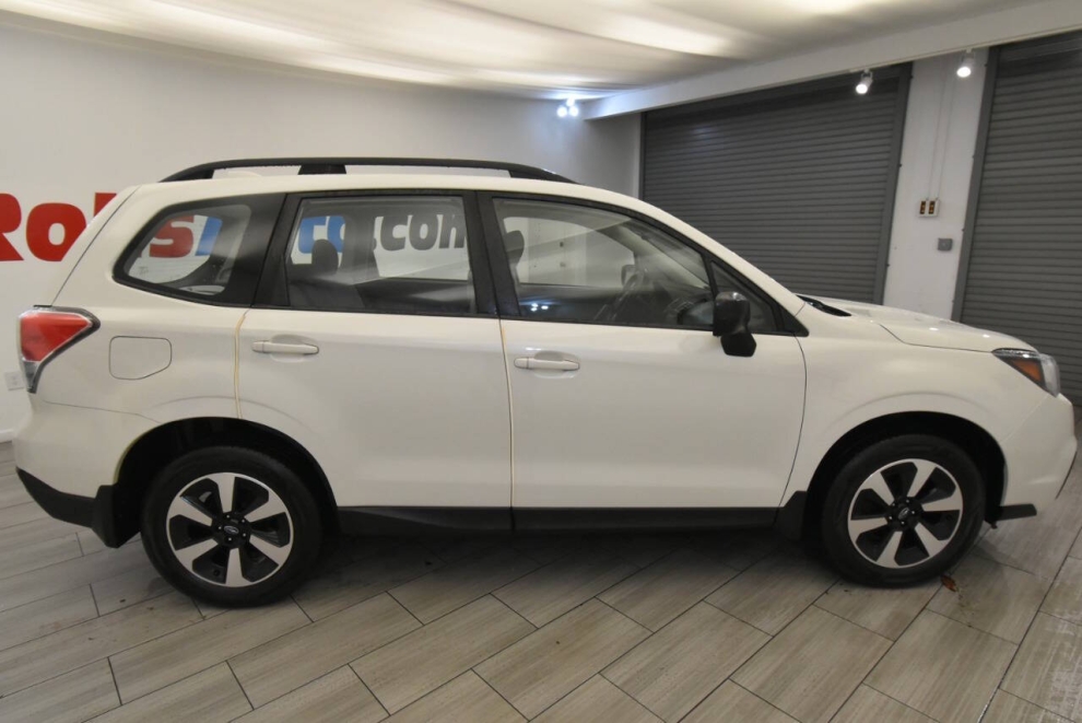 2017 Subaru Forester 2.5i AWD 4dr Wagon CVT, White, Mileage: 106,212 - photo 5