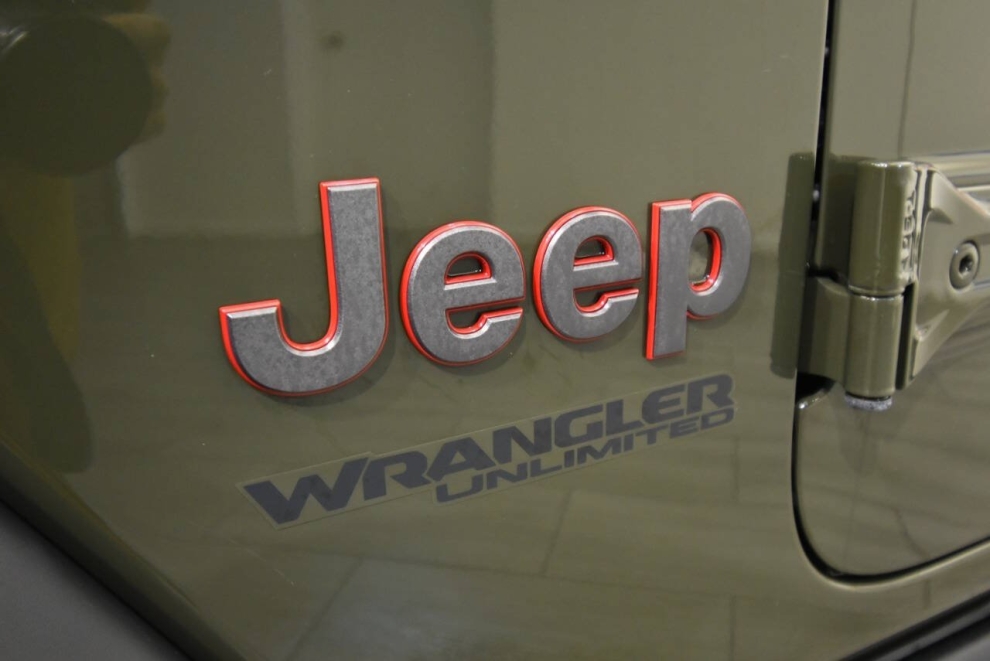 2021 Jeep Wrangler Unlimited Rubicon 4x4 4dr SUV, Green, Mileage: 65,792 - photo 32