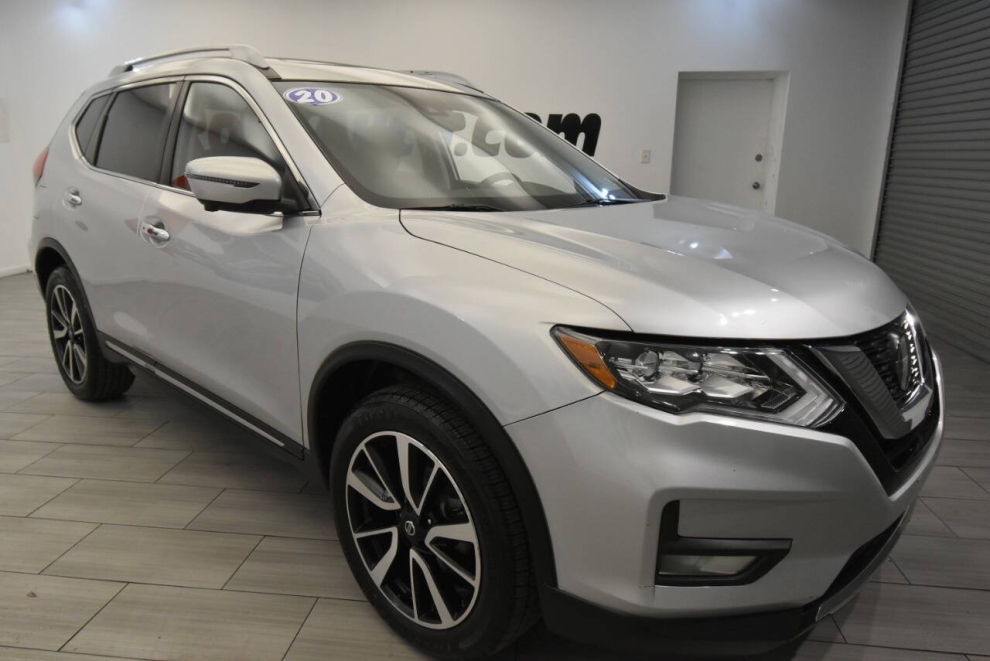 2020 Nissan Rogue SL AWD, Silver, Mileage: 65,364 - photo 6