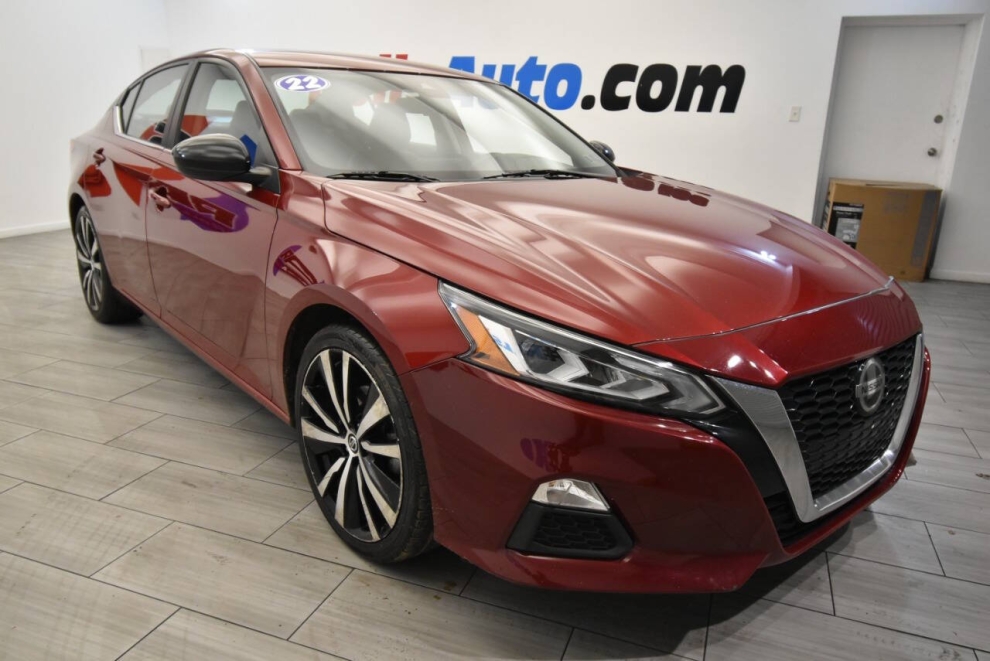 2022 Nissan Altima 2.5 SR 4dr Sedan, Red, Mileage: 87,260 - photo 6