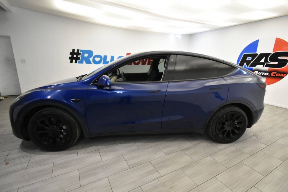 2022 Tesla Model Y Long Range AWD 4dr Crossover, Blue, Mileage: 73,854 - photo 1