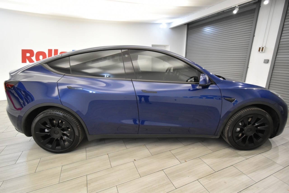 2022 Tesla Model Y Long Range AWD 4dr Crossover, Blue, Mileage: 73,854 - photo 5